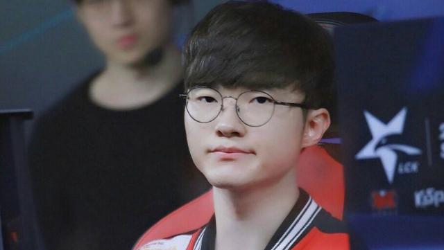 Viper 的Ezreal在上路和打野团战中连续被击杀三次，成为Showtime Dplus KIA 以扳平比分